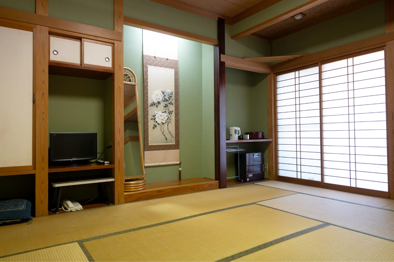 9畳 和室（バス・トイレ付き）