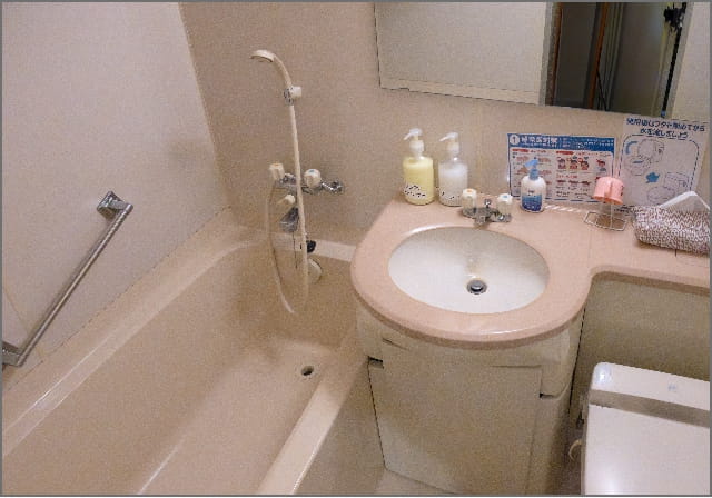 9畳 和室（バス・トイレ付き）